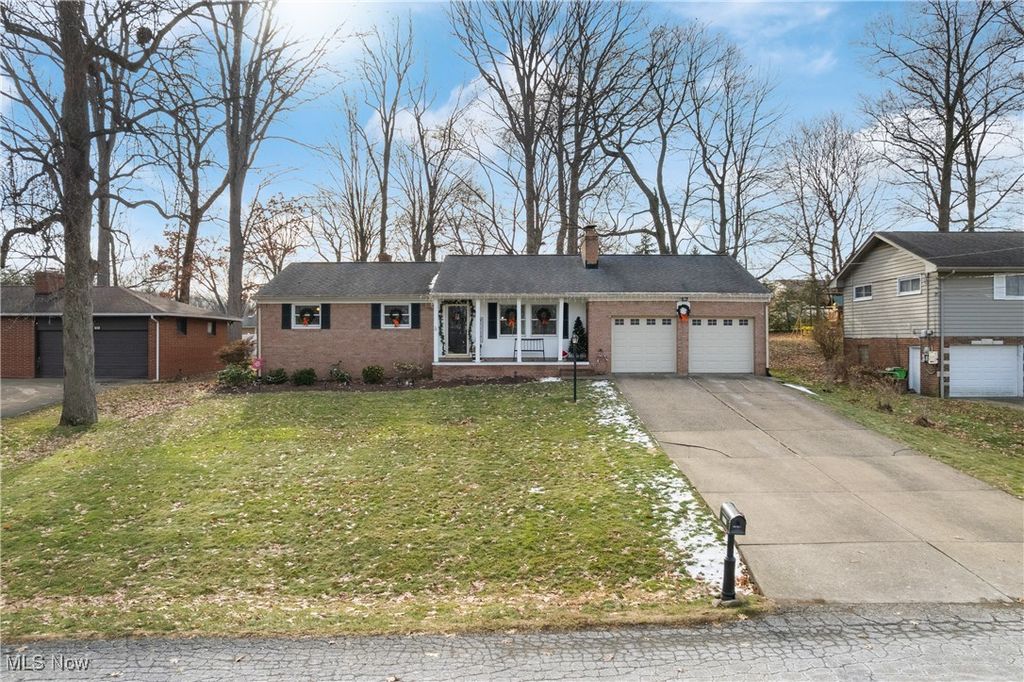 3227 Greenpark Street NW, Massillon, OH 44646