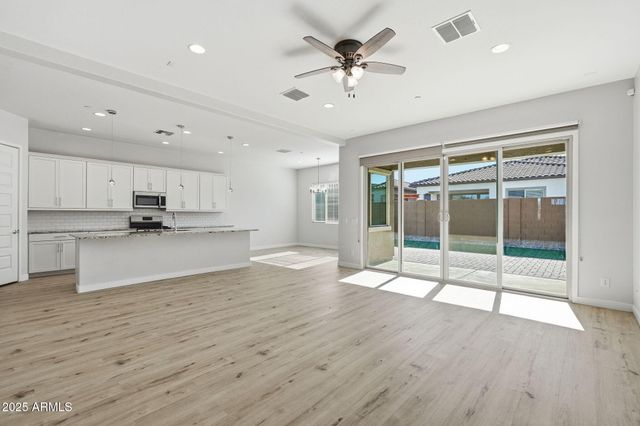 9749 E TAHOE Avenue, Mesa, AZ 85212