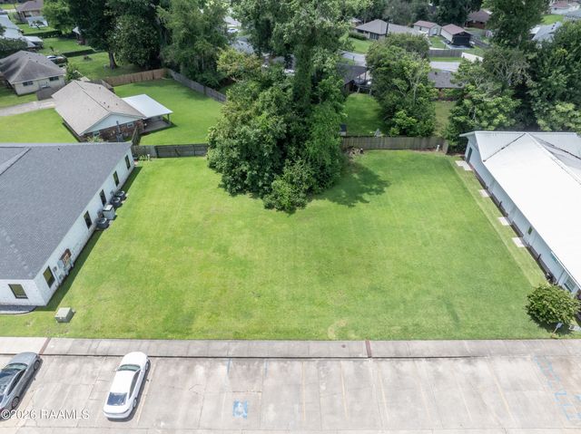 211, 207 W Brentwood Boulevard, Lafayette, LA 70503