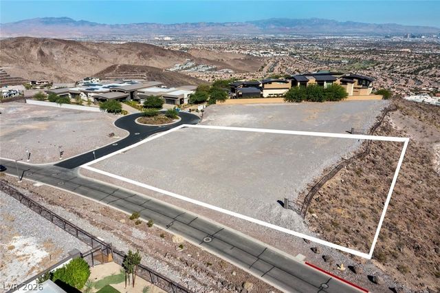 2 Heavens Edge Court, Henderson, NV 89012