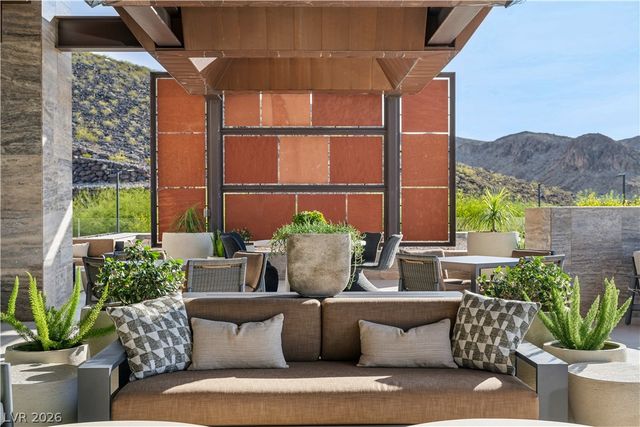 2 Heavens Edge Court, Henderson, NV 89012