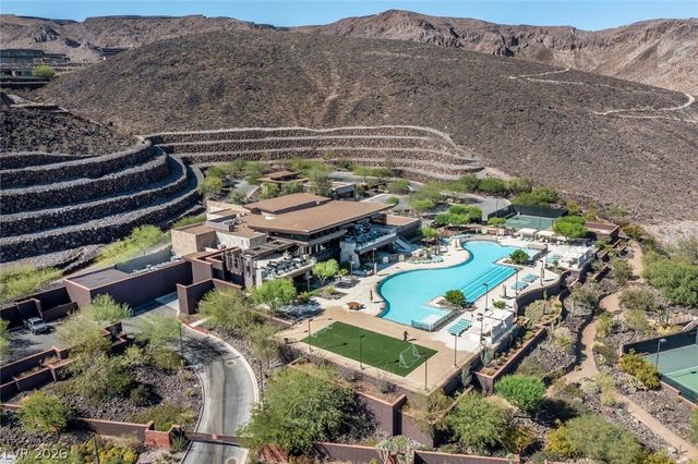 2 Heavens Edge Court, Henderson, NV 89012