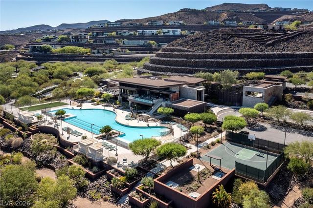 2 Heavens Edge Court, Henderson, NV 89012