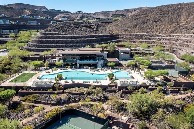 2 Heavens Edge Court, Henderson, NV 89012