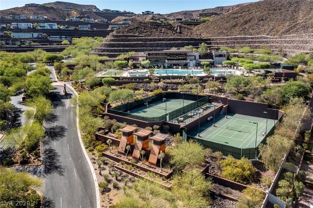 2 Heavens Edge Court, Henderson, NV 89012