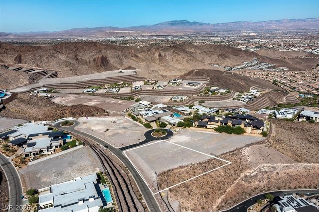 2 Heavens Edge Court, Henderson, NV 89012