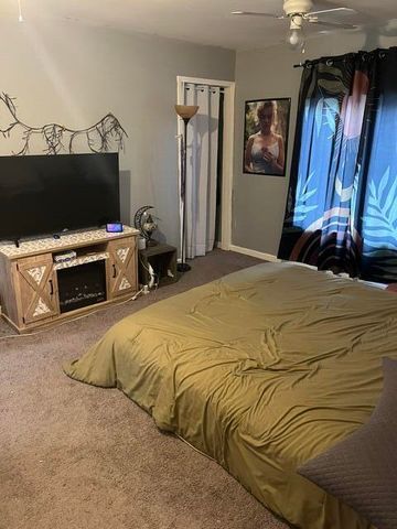 19211 Beech Daly, Redford Charter Twp, MI 48240