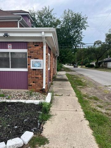 19211 Beech Daly, Redford Charter Twp, MI 48240