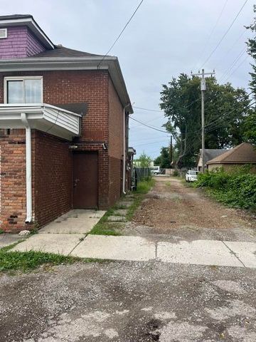 19211 Beech Daly, Redford Charter Twp, MI 48240