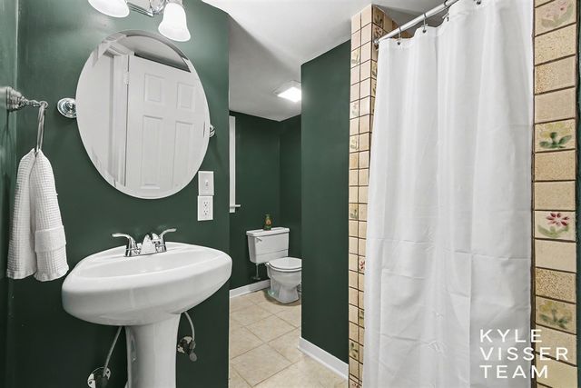 1154 Cadillac Drive, Grand Rapids, MI 49506