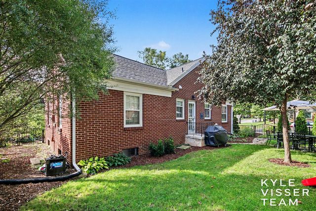 1154 Cadillac Drive, Grand Rapids, MI 49506