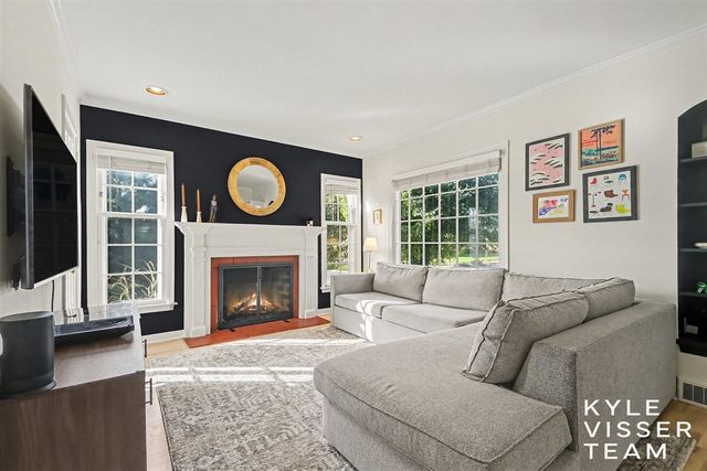 1154 Cadillac Drive, Grand Rapids, MI 49506