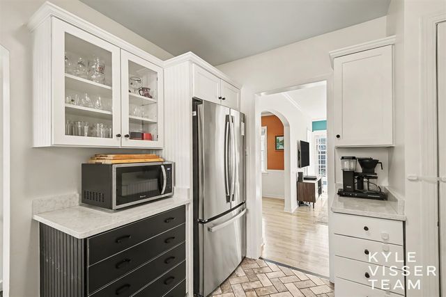 1154 Cadillac Drive, Grand Rapids, MI 49506