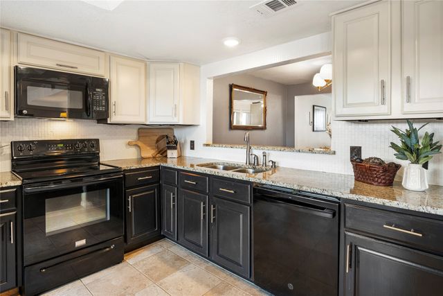 531 Towne House Lane, Richardson, TX 75081