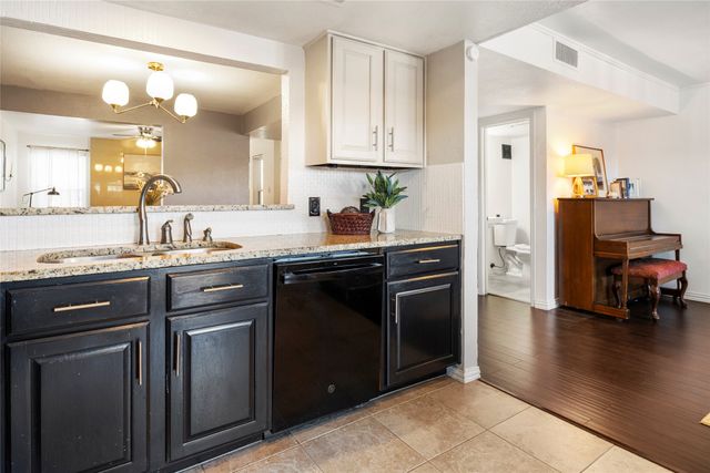 531 Towne House Lane, Richardson, TX 75081