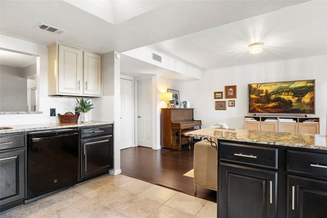 531 Towne House Lane, Richardson, TX 75081