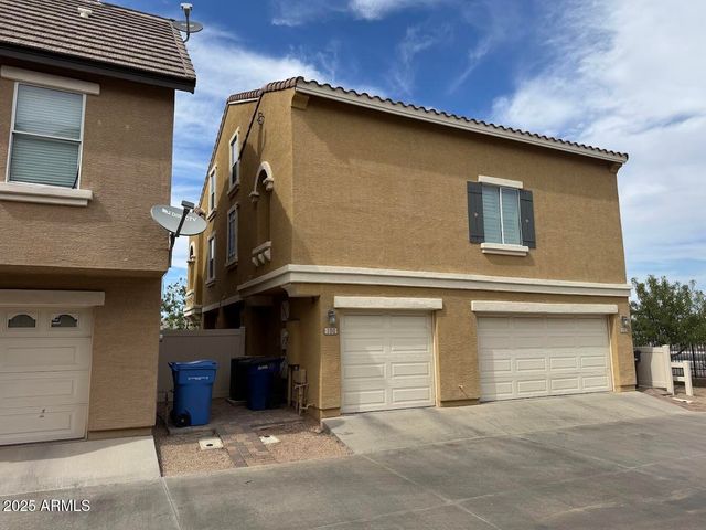 104 W Laurel Court, Gilbert, AZ 85233