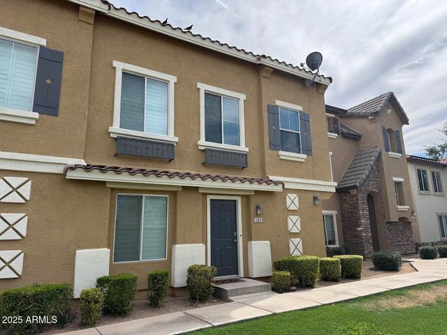 104 W Laurel Court, Gilbert, AZ 85233