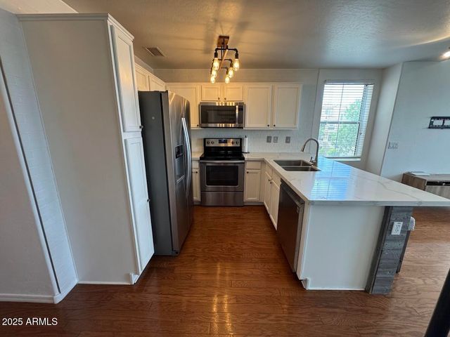 104 W Laurel Court, Gilbert, AZ 85233