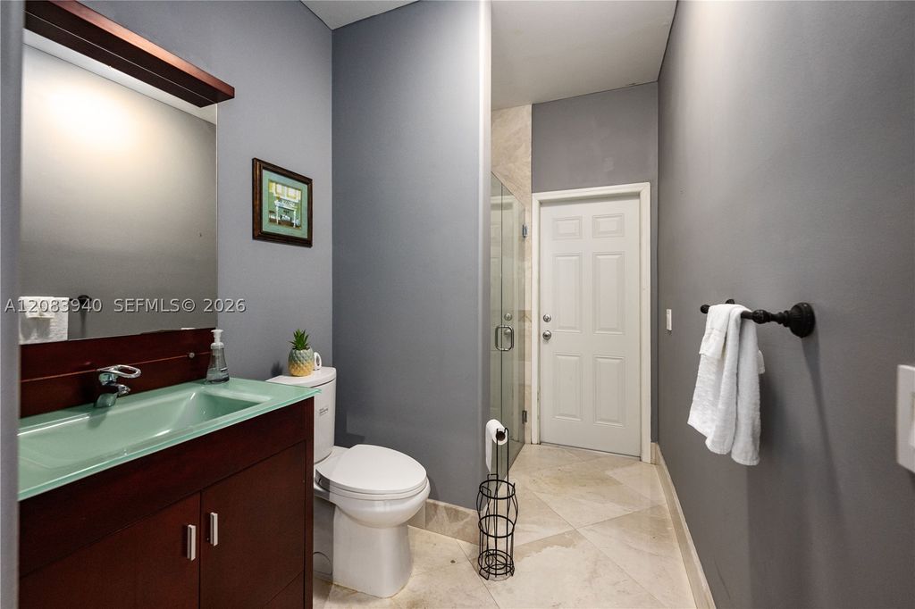Image 10 of property listing at 18806 NW 23rd Pl, Pembroke Pines, FL 33029