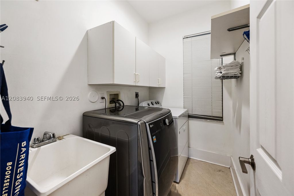 Image 13 of property listing at 18806 NW 23rd Pl, Pembroke Pines, FL 33029