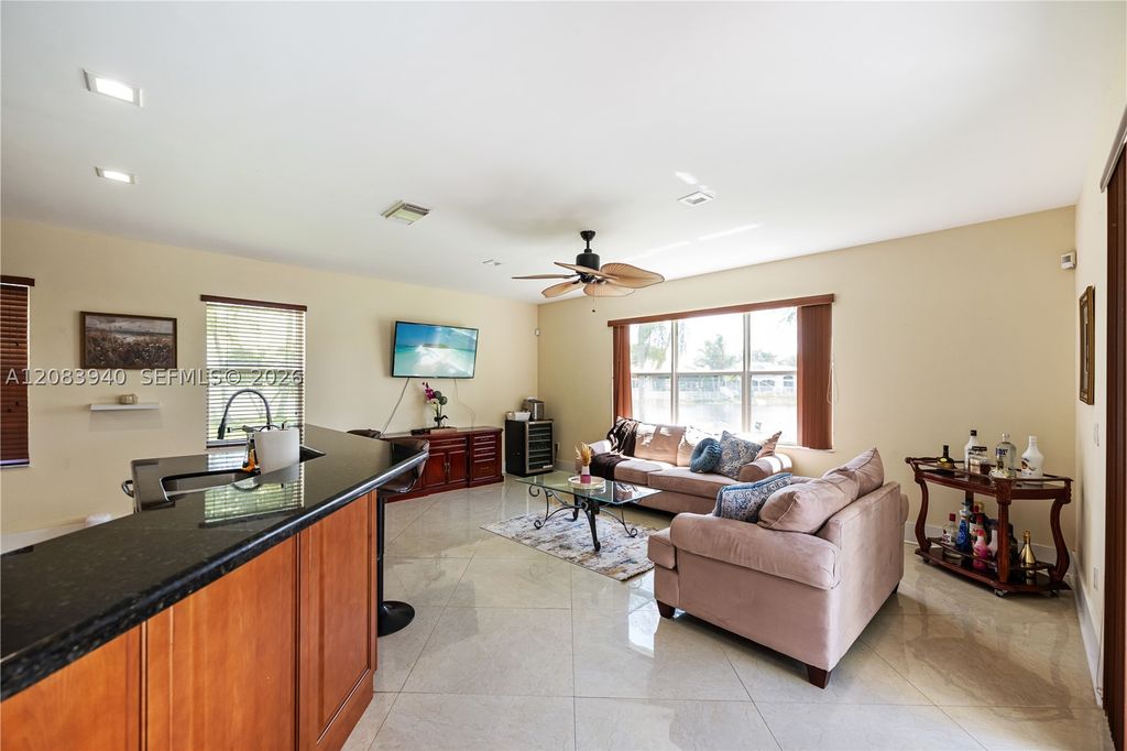 Image 14 of property listing at 18806 NW 23rd Pl, Pembroke Pines, FL 33029
