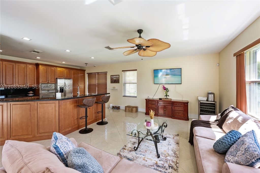 Image 15 of property listing at 18806 NW 23rd Pl, Pembroke Pines, FL 33029