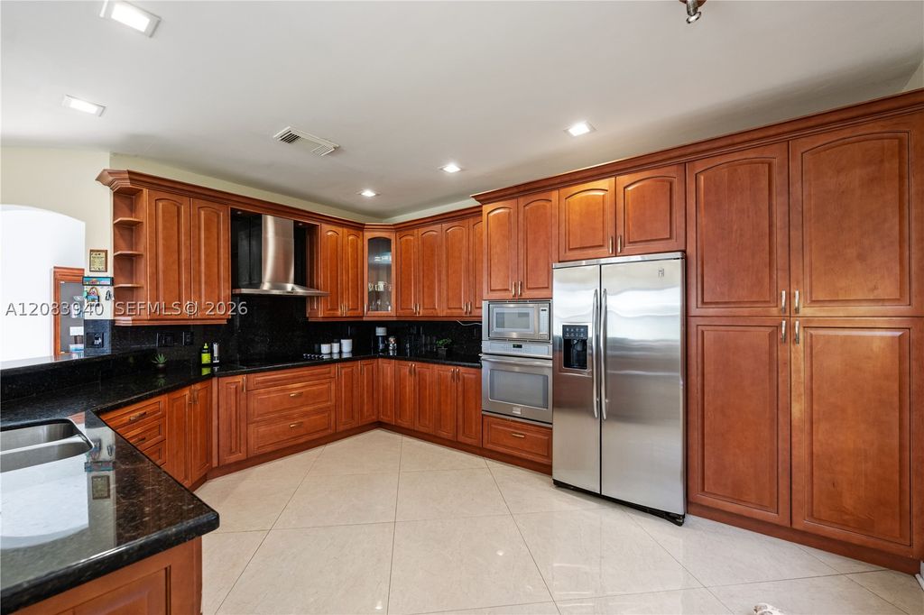 Image 16 of property listing at 18806 NW 23rd Pl, Pembroke Pines, FL 33029