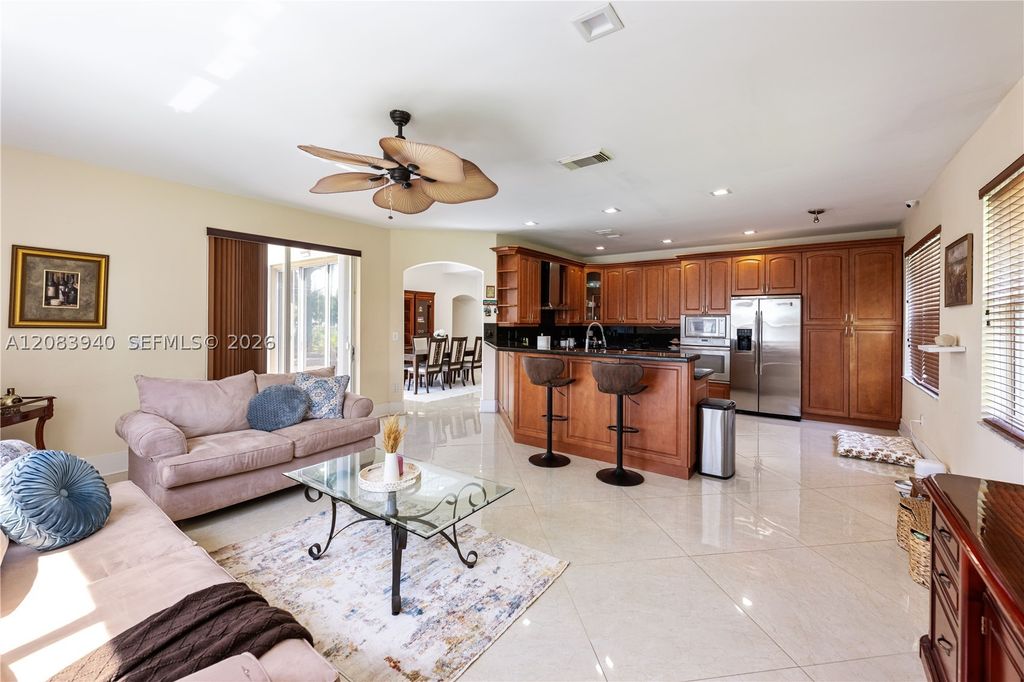 Image 19 of property listing at 18806 NW 23rd Pl, Pembroke Pines, FL 33029