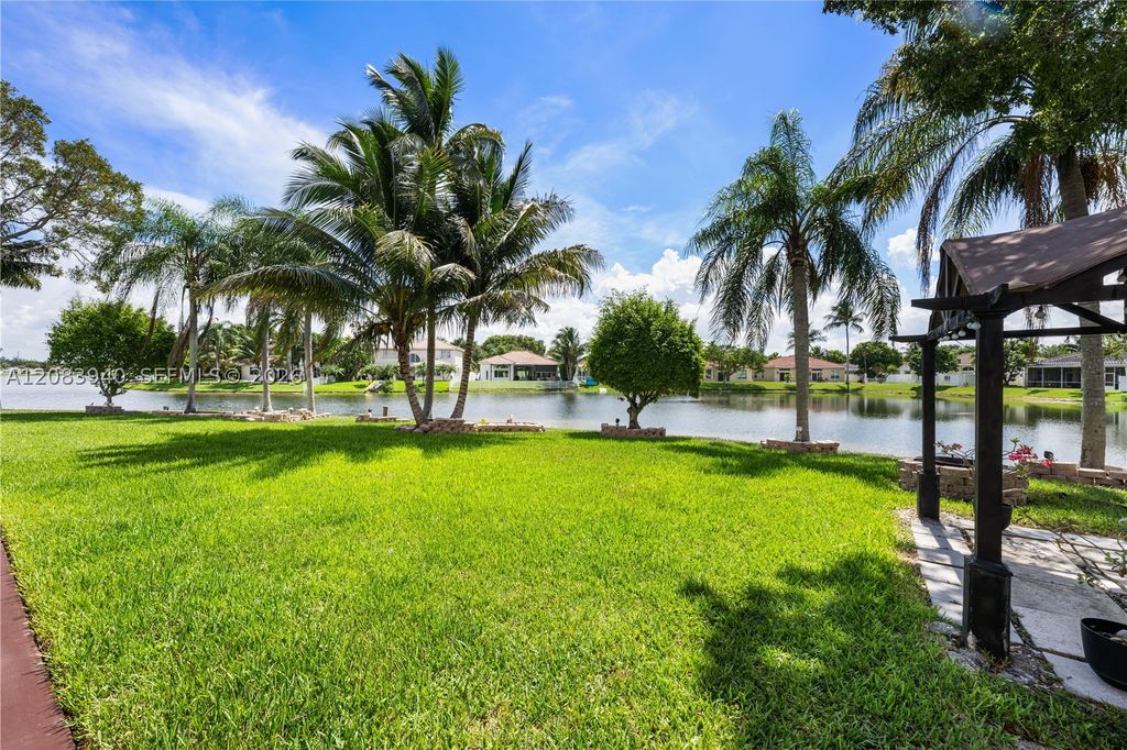 Image 41 of property listing at 18806 NW 23rd Pl, Pembroke Pines, FL 33029