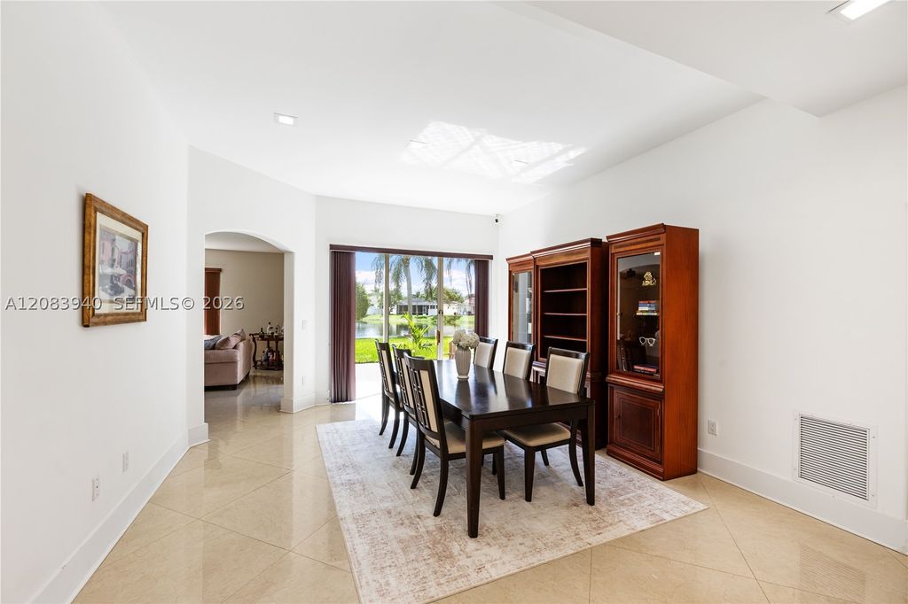 Image 7 of property listing at 18806 NW 23rd Pl, Pembroke Pines, FL 33029