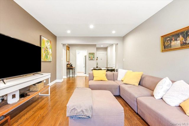 102-32 65th Avenue A44, Forest Hills, NY 11375