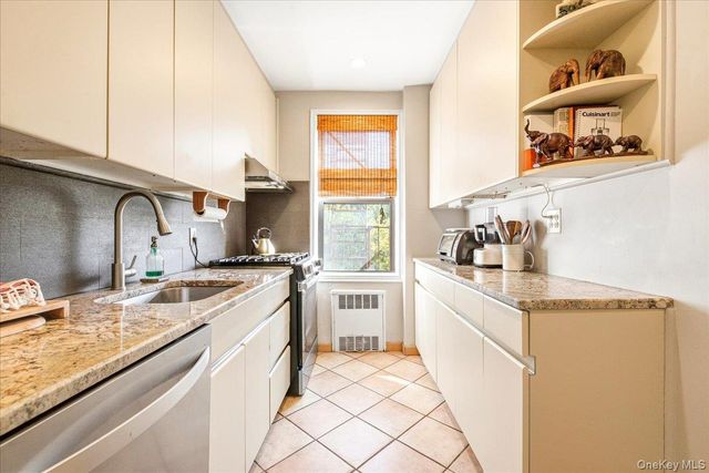 102-32 65th Avenue A44, Forest Hills, NY 11375