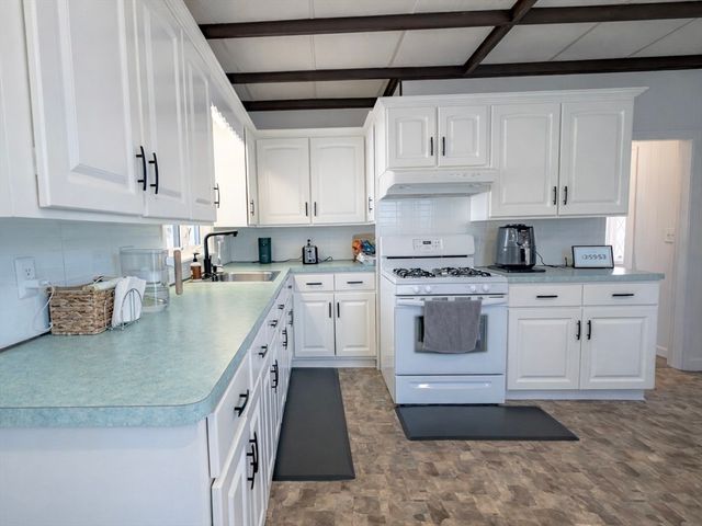 10 Guild Rd, Saugus, MA 01906