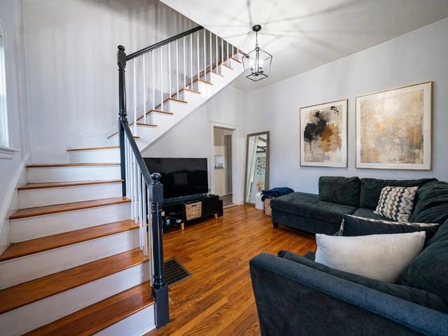 10 Guild Rd, Saugus, MA 01906