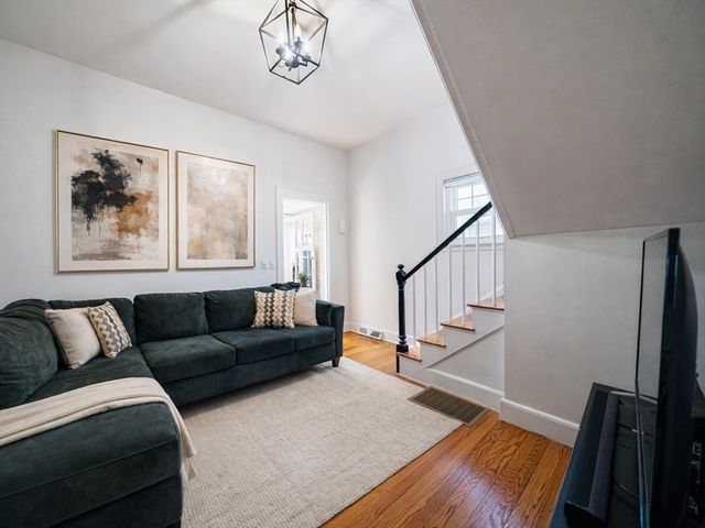 10 Guild Rd, Saugus, MA 01906