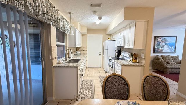 864 SE Festivo Court, Port St. Lucie, Port St Lucie, FL 34983