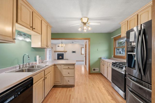 8100 Clinton Avenue S, Bloomington, MN 55420