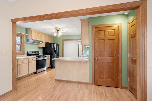 8100 Clinton Avenue S, Bloomington, MN 55420