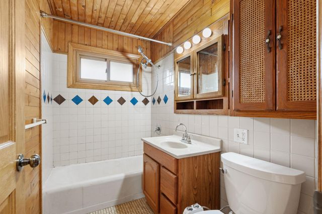 8100 Clinton Avenue S, Bloomington, MN 55420