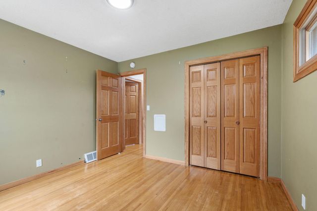 8100 Clinton Avenue S, Bloomington, MN 55420