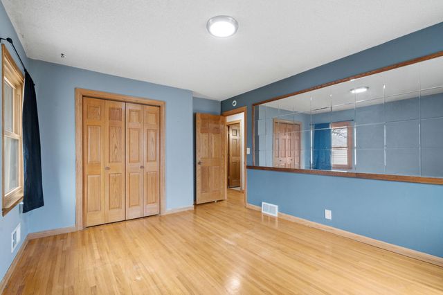 8100 Clinton Avenue S, Bloomington, MN 55420