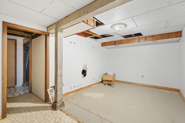 8100 Clinton Avenue S, Bloomington, MN 55420