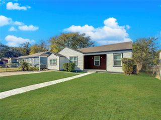 2431 Marfa Avenue, Dallas, TX 75216