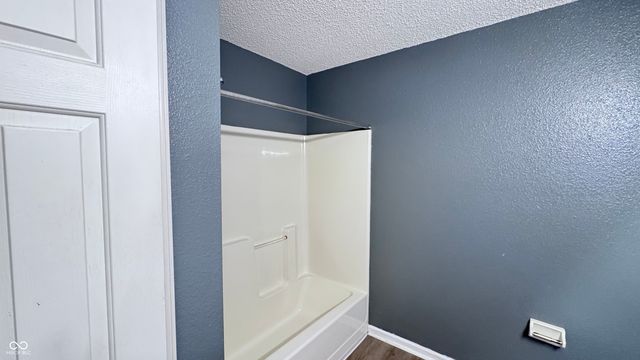 2119 W Van Arsdall Court, Columbus, IN 47201