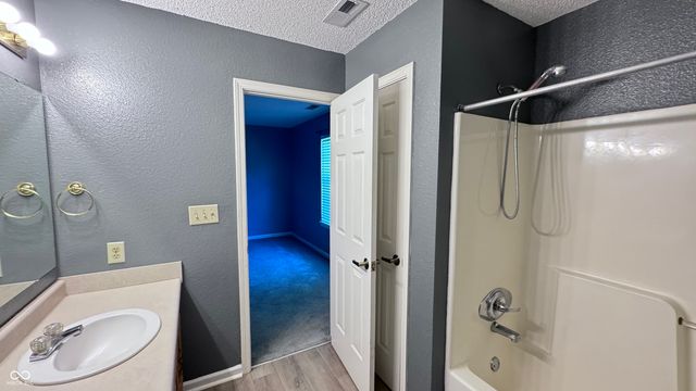 2119 W Van Arsdall Court, Columbus, IN 47201