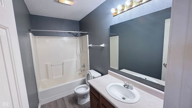 2119 W Van Arsdall Court, Columbus, IN 47201