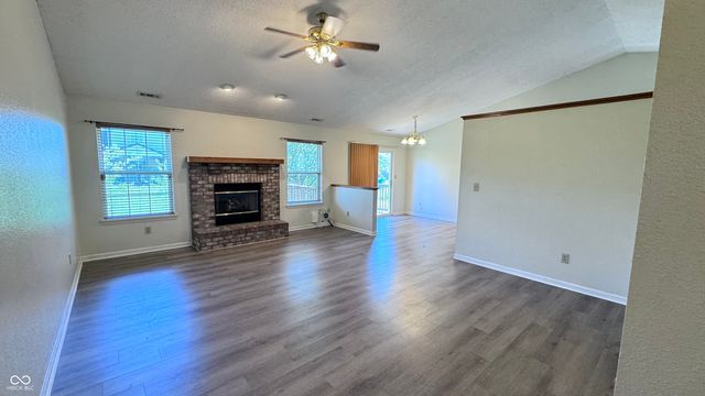 2119 W Van Arsdall Court, Columbus, IN 47201
