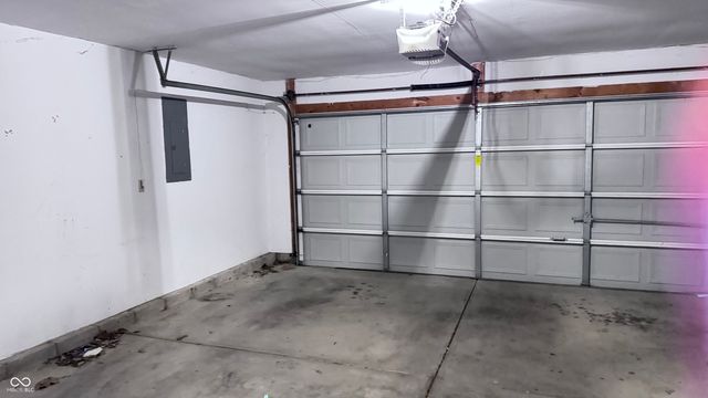 2119 W Van Arsdall Court, Columbus, IN 47201