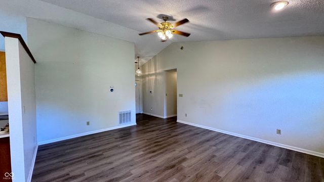2119 W Van Arsdall Court, Columbus, IN 47201